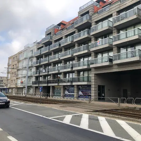 Cosy, Trendy En Zuid Gelegen Ruim Op 100m En Winkelstraat * Nieuwpoort